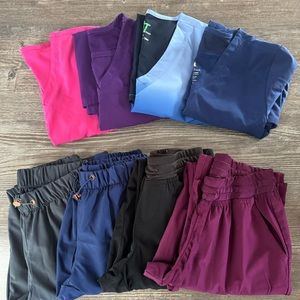 WOMENS SCRUBS LOT
